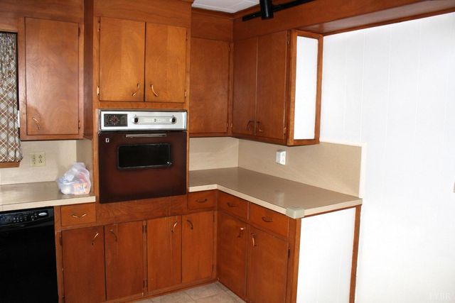 718 Sunset Drive, Bedford, VA 24523