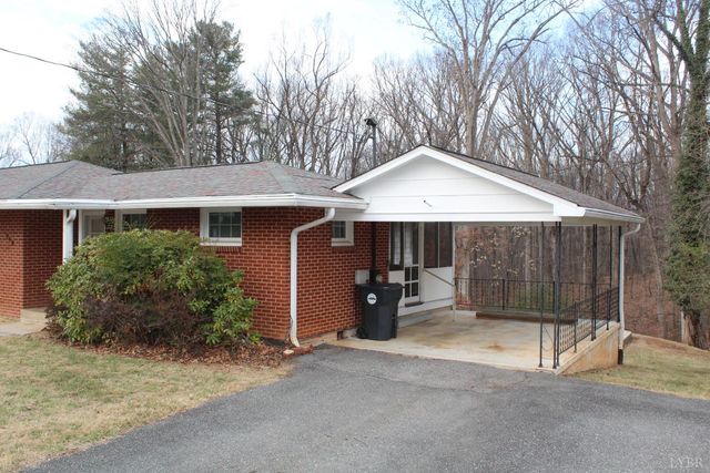 718 Sunset Drive, Bedford, VA 24523