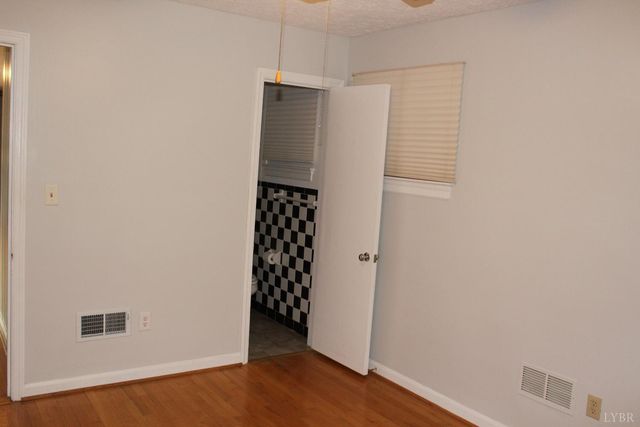 718 Sunset Drive, Bedford, VA 24523