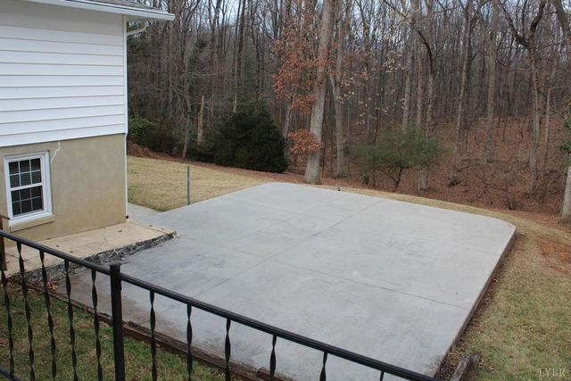 718 Sunset Drive, Bedford, VA 24523