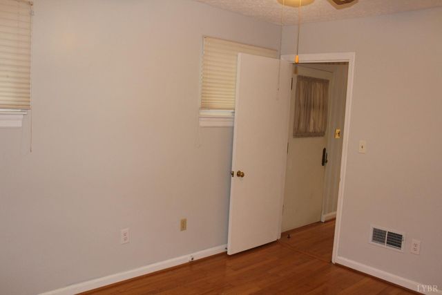 718 Sunset Drive, Bedford, VA 24523