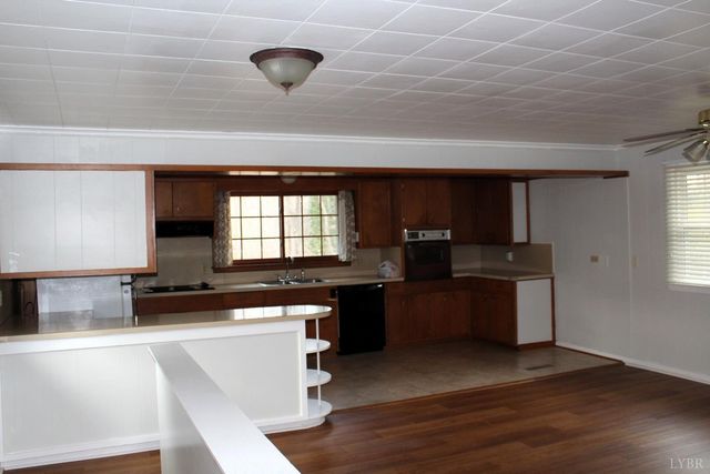 718 Sunset Drive, Bedford, VA 24523