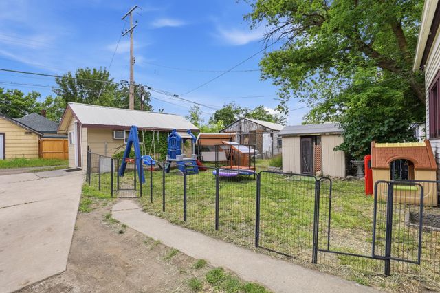 2321 W Boone Ave, Spokane, WA 99201