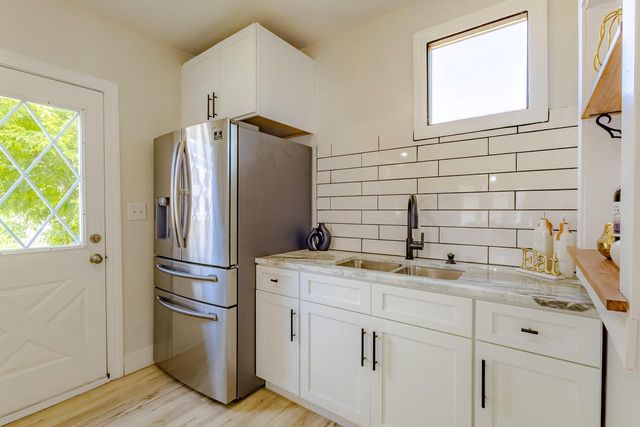 1512 E Oklahoma AVENUE, Milwaukee, WI 53207