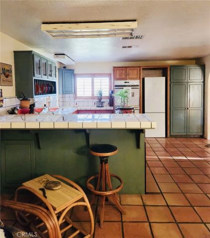 11524 Deep Creek Road, Apple Valley, CA 92308