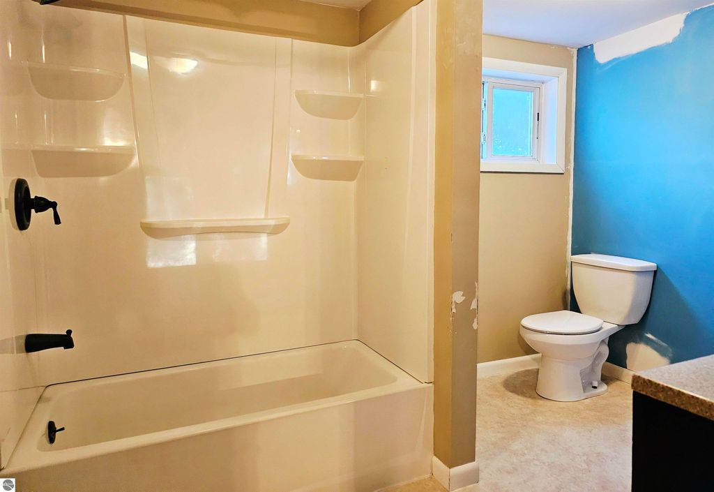 Image 16 of property listing at 420 S Clinton, St Louis, MI 48880