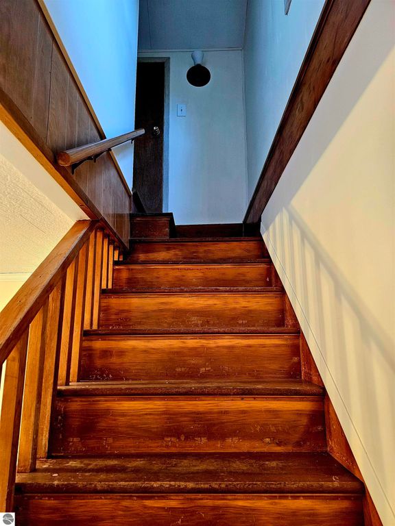 Image 18 of property listing at 420 S Clinton, St Louis, MI 48880