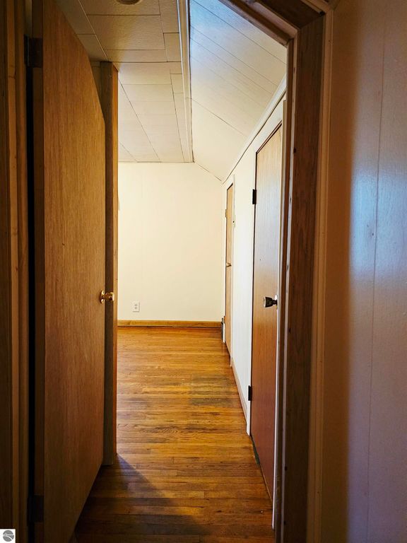 Image 22 of property listing at 420 S Clinton, St Louis, MI 48880
