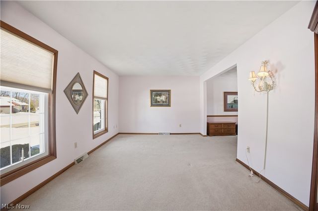 379 Wyndclift Place, Austintown, OH 44515