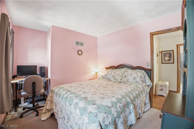 379 Wyndclift Place, Austintown, OH 44515