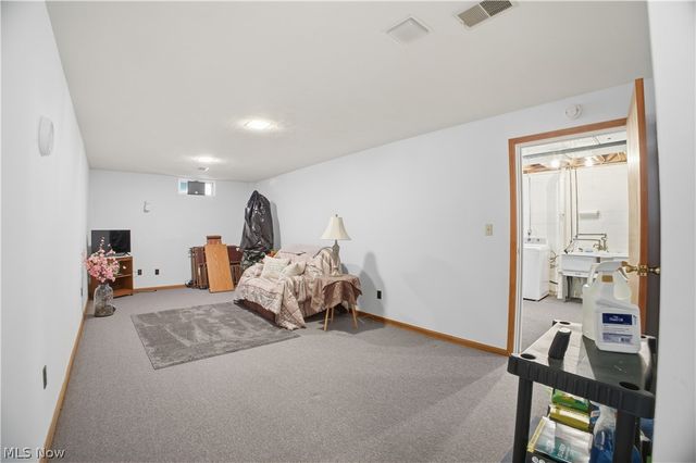 379 Wyndclift Place, Austintown, OH 44515