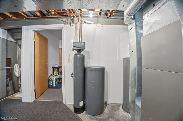 379 Wyndclift Place, Austintown, OH 44515