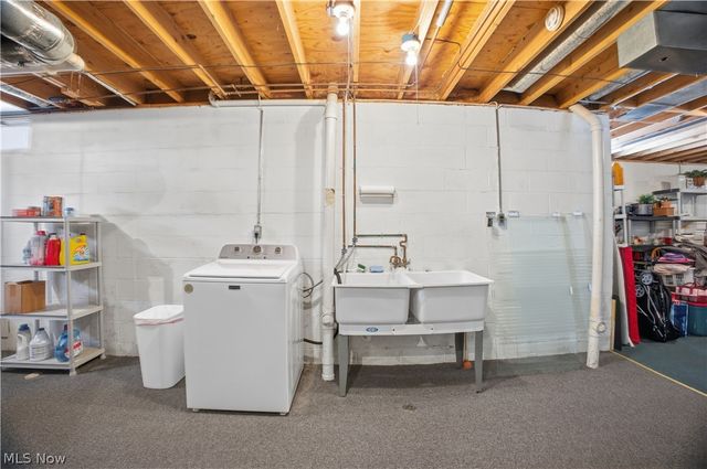 379 Wyndclift Place, Austintown, OH 44515