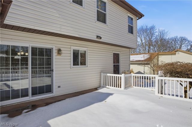 379 Wyndclift Place, Austintown, OH 44515