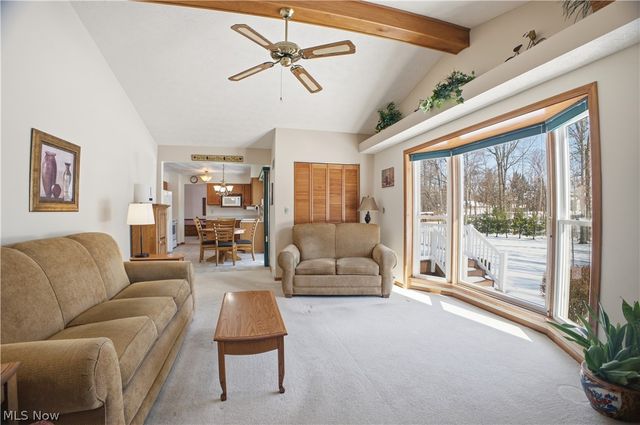 379 Wyndclift Place, Austintown, OH 44515