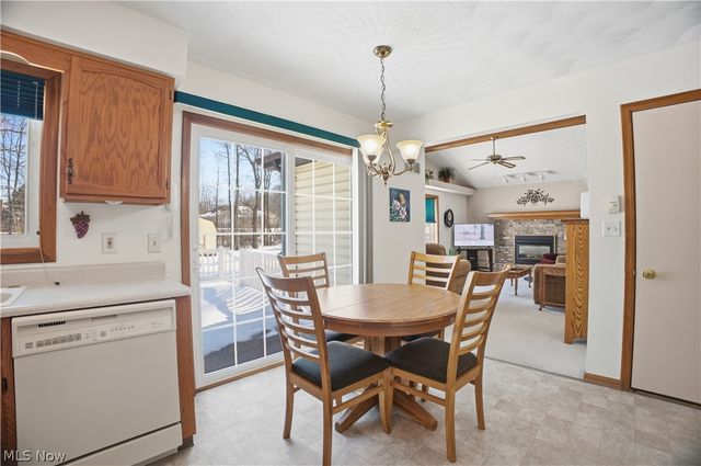 379 Wyndclift Place, Austintown, OH 44515