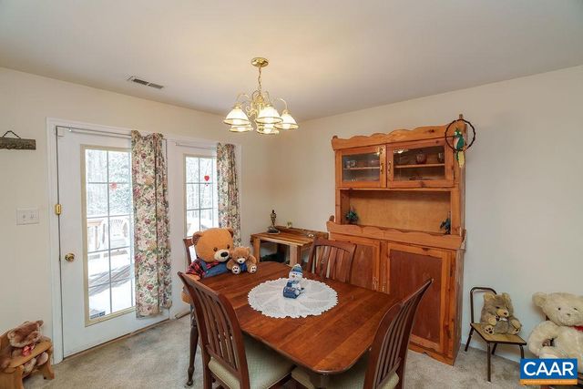 382 PATRICK HENRY PL, Louisa, VA 23093