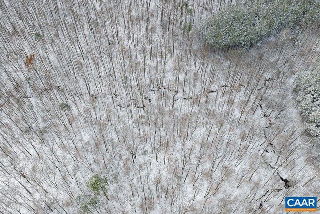 382 PATRICK HENRY PL, Louisa, VA 23093