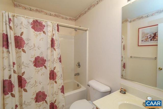 382 PATRICK HENRY PL, Louisa, VA 23093