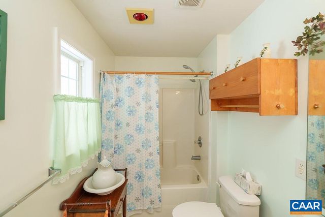 382 PATRICK HENRY PL, Louisa, VA 23093