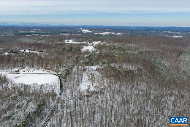 382 PATRICK HENRY PL, Louisa, VA 23093