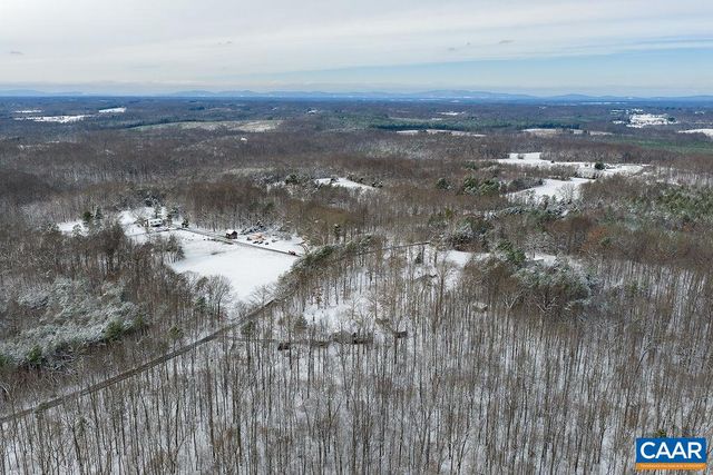 382 PATRICK HENRY PL, Louisa, VA 23093