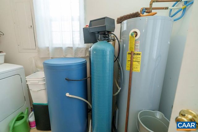 382 PATRICK HENRY PL, Louisa, VA 23093