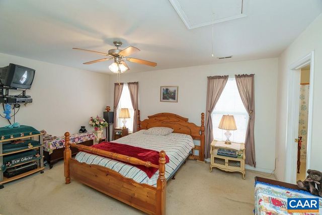 382 PATRICK HENRY PL, Louisa, VA 23093