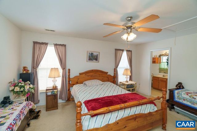 382 PATRICK HENRY PL, Louisa, VA 23093