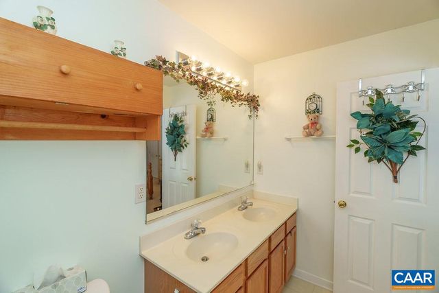 382 PATRICK HENRY PL, Louisa, VA 23093