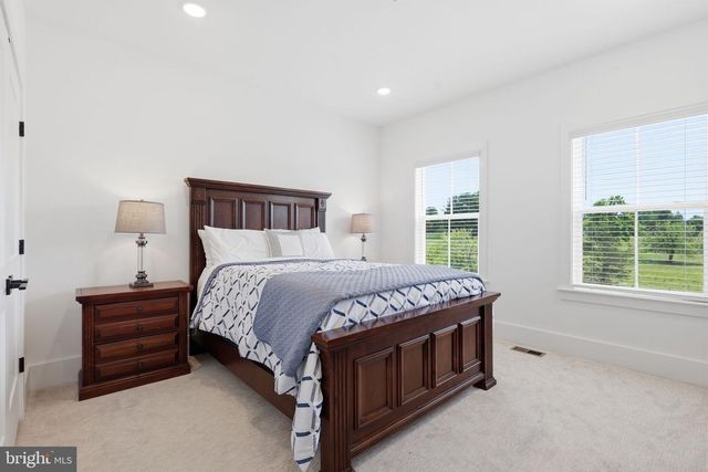 40452 WINDYHILL FARMS DR, Aldie, VA 20105
