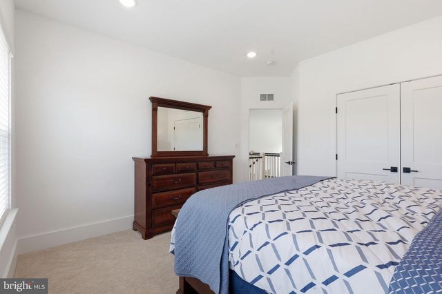 40452 WINDYHILL FARMS DR, Aldie, VA 20105