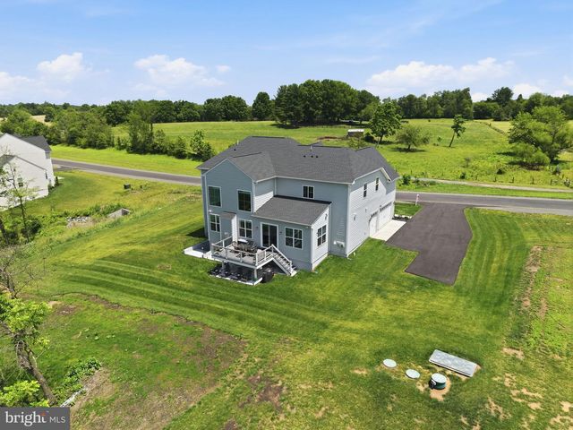 40452 WINDYHILL FARMS DR, Aldie, VA 20105