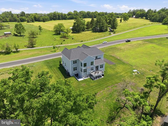 40452 WINDYHILL FARMS DR, Aldie, VA 20105