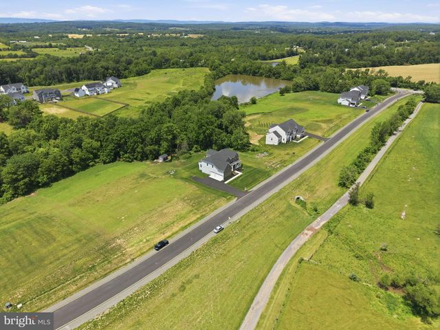 40452 WINDYHILL FARMS DR, Aldie, VA 20105