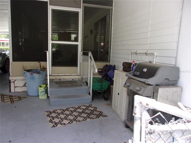 469 NE 64TH AVENUE, Ocala, FL 34470