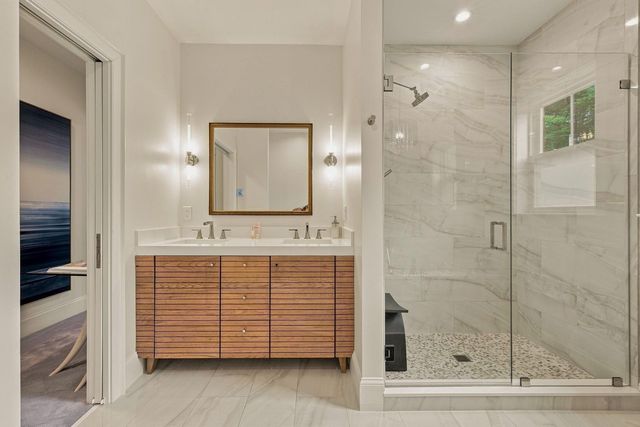 23 Kingston St, Kingston, MA 02364
