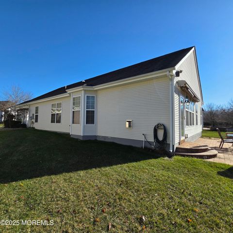 14 Cromwell Lane, Jackson, NJ 08527