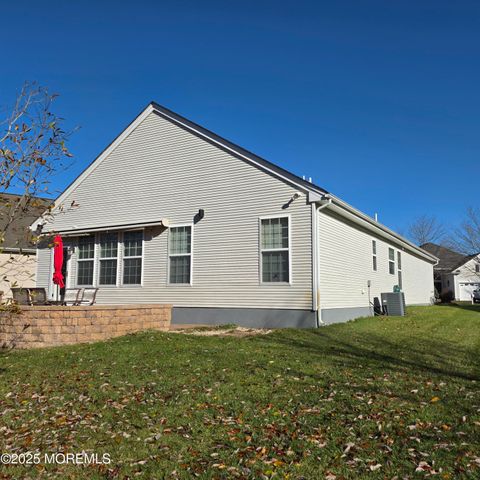 14 Cromwell Lane, Jackson, NJ 08527