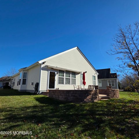 14 Cromwell Lane, Jackson, NJ 08527