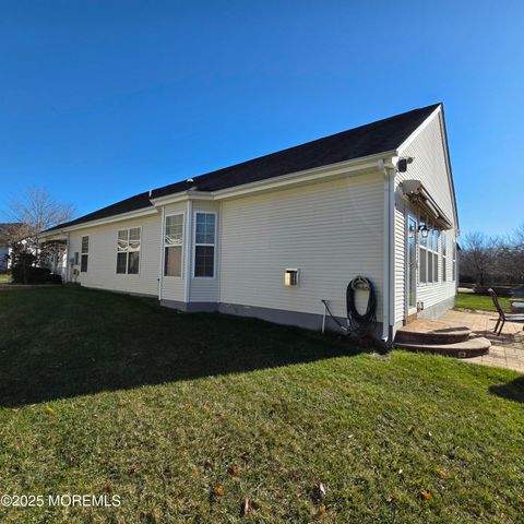 14 Cromwell Lane, Jackson, NJ 08527