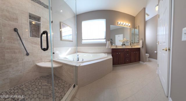 14 Cromwell Lane, Jackson, NJ 08527