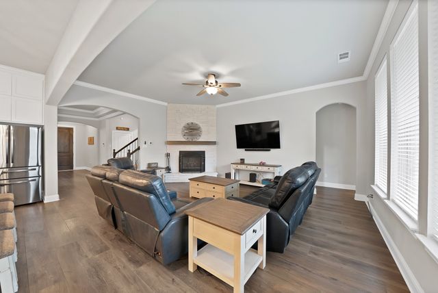 1905 Silver Falls Drive, Burleson, TX 76028