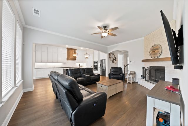 1905 Silver Falls Drive, Burleson, TX 76028