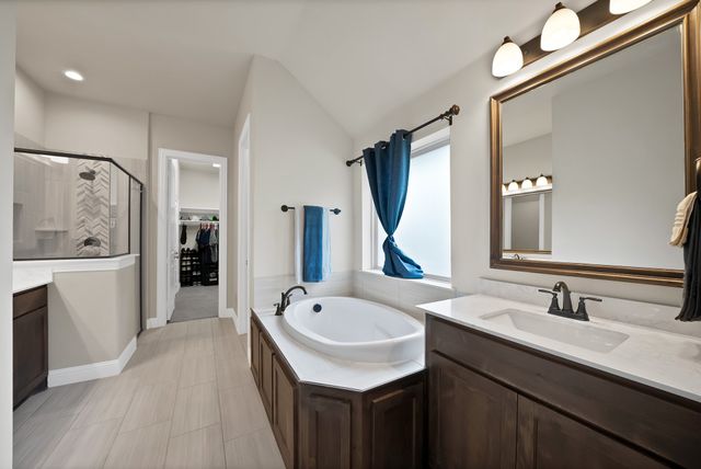 1905 Silver Falls Drive, Burleson, TX 76028