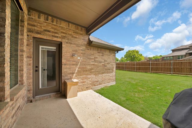 1905 Silver Falls Drive, Burleson, TX 76028