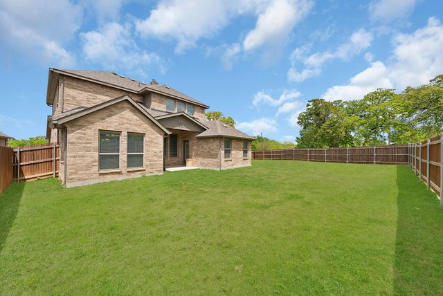 1905 Silver Falls Drive, Burleson, TX 76028