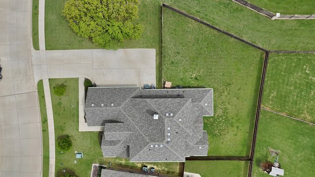 1905 Silver Falls Drive, Burleson, TX 76028