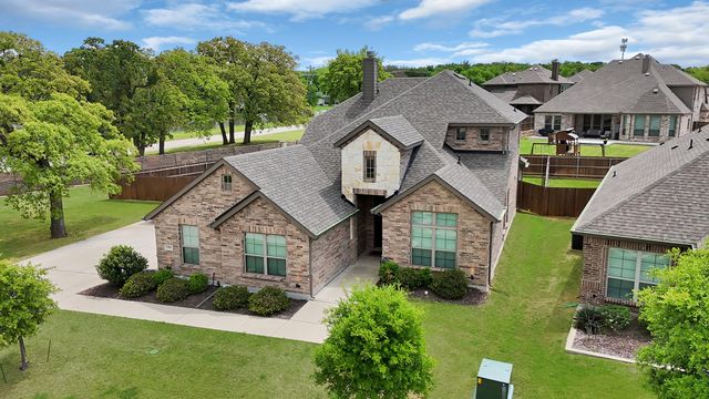 1905 Silver Falls Drive, Burleson, TX 76028