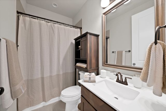 1905 Silver Falls Drive, Burleson, TX 76028